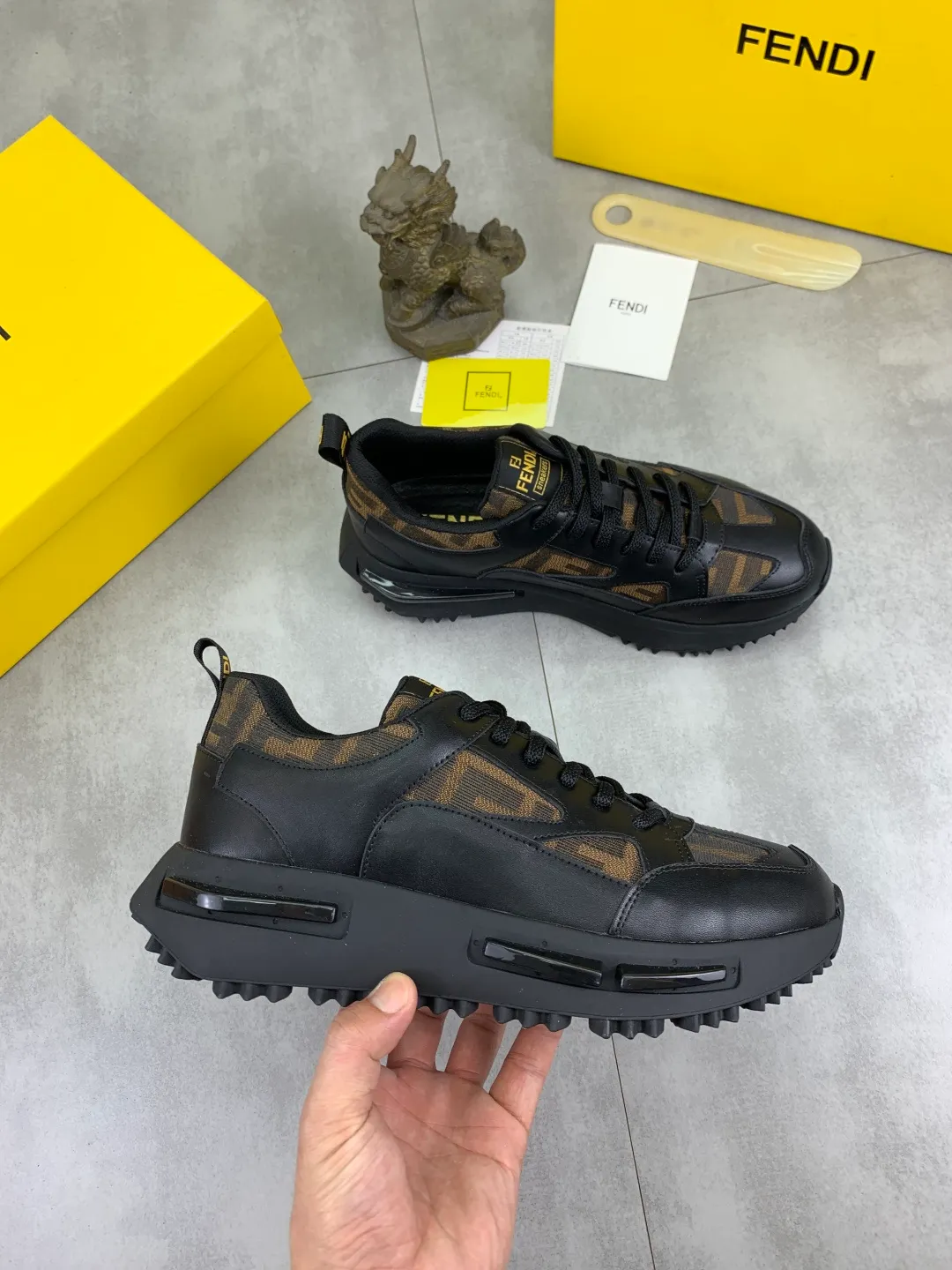 ​Men's shoes 💰P460 💰[New style] little monster 🆘 New FENDI (Fendi) new style 🕶️🕶️Simple routing effect, showing an elegant and cool driving shoe 🎬Using imported calfskin + first-layer pigskin lining🐂Excellent material🎬Detailed workmanship 🤗Comfortable foot feel➰➰. ​Pair it with any outfit to show your taste and temperament, low-key luxury ♻️Design ​simple and elegant ​noble and fashionable 🍃​Very loved and favored by trendy men 💓❤️size: 38-44 2️⃣colors available